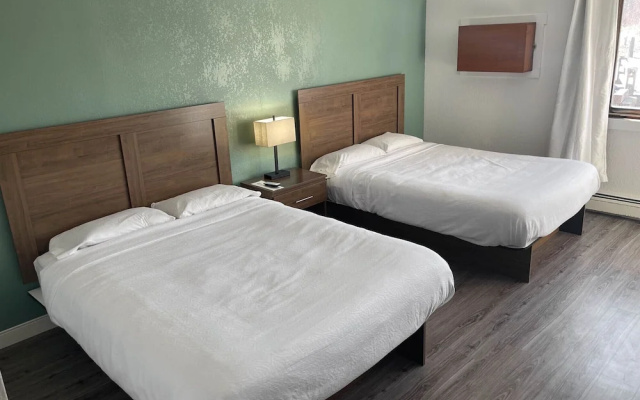 River Bend's Walleye Inn