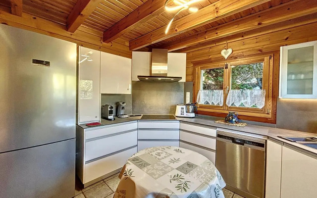 Chalet Demi-Quartier, 7 pièces, 14 personnes - FR-1-560-36