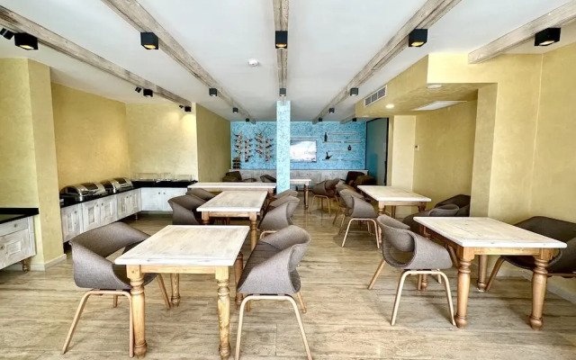 Zeyt-Inn Hotel