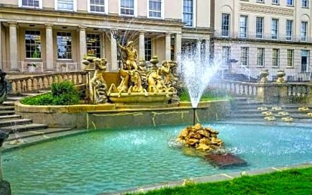 Regency Hall Smart Cheltenham Ensuite Rooms e