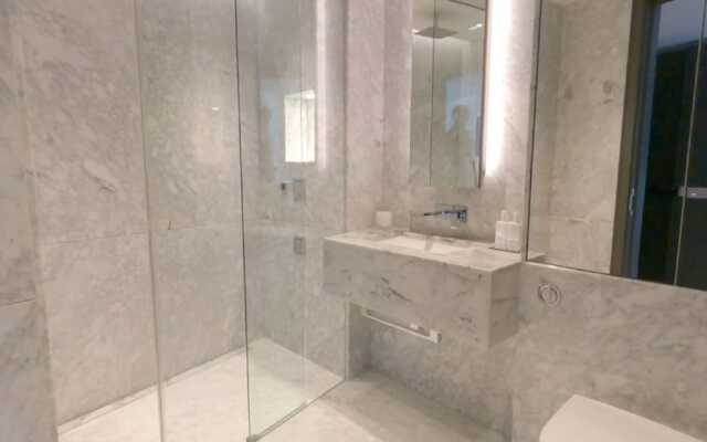 Chelsea Harbour 2-bed Apartment in London