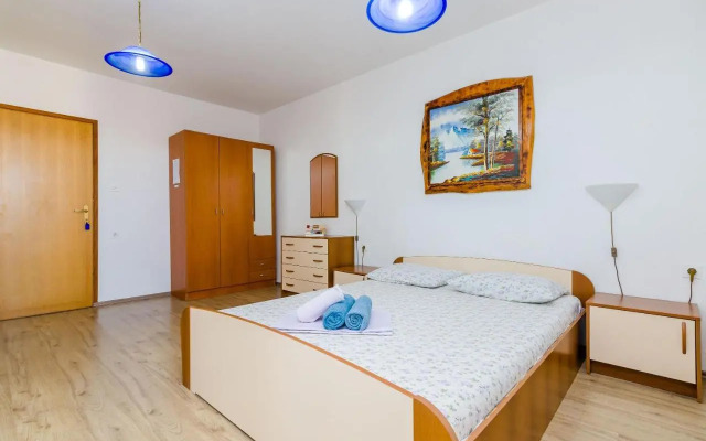 Apartments Zrno