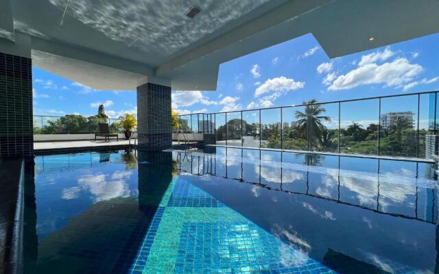 Lovely 2 floor condo with pool.
