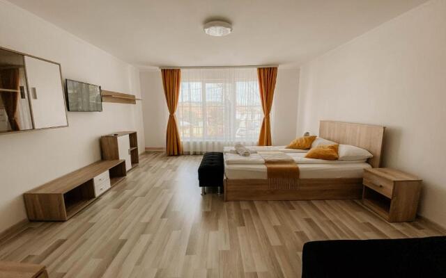 Paula Apartment & Rooms