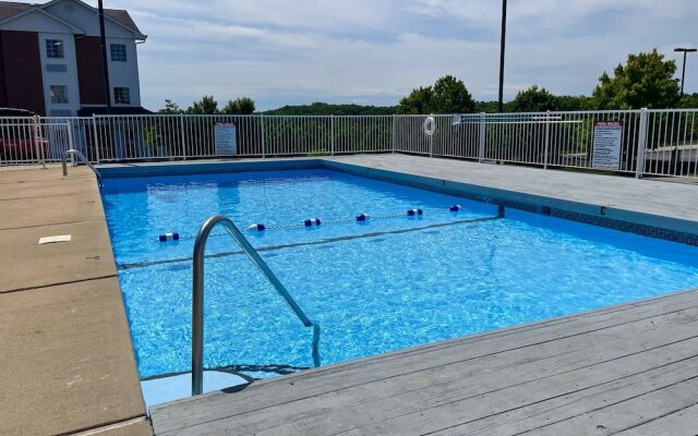 Schmidt's Creek Hotel