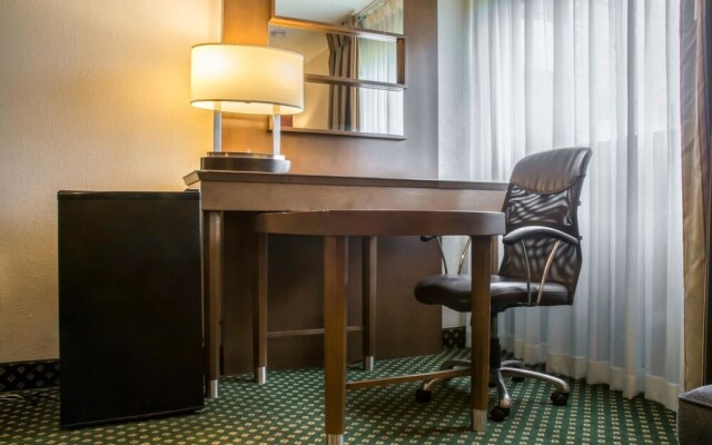 Rodeway Inn Rochester Airport