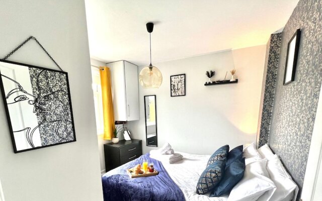 Remarkable 2-bed House in Coventry