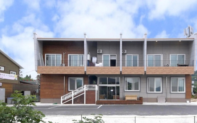 Suncheon Bay Reed Field Pension