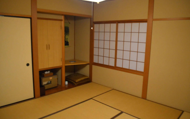 Yuwaku Guesthouse - Hostel