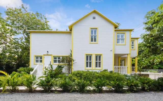 The Stirrup House By Pattio