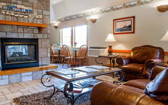 Quality Inn & Suites Bremerton