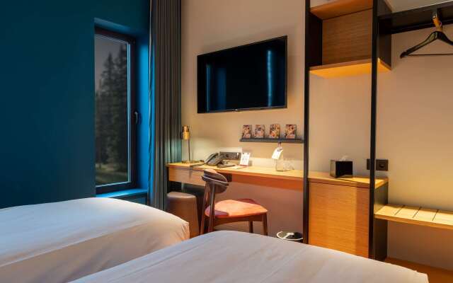 Mah Hotel
