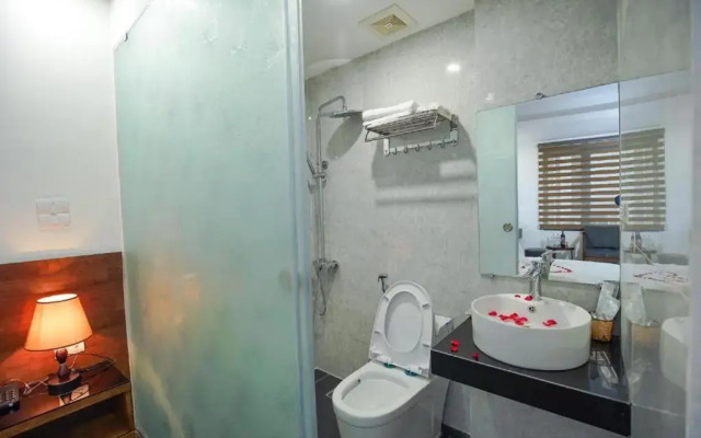 Quan Hoa Hotel
