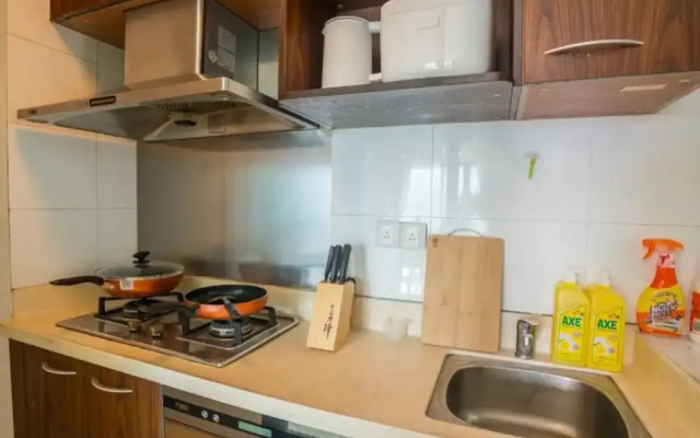 Locals Boutique Apartment Huafa Plaza 13