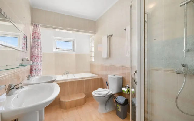 Sleeps 11 6 Bedrooms Privatepool Outdoor Dining