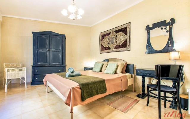 Retro Designer Homelike Apartment - Close to Beach