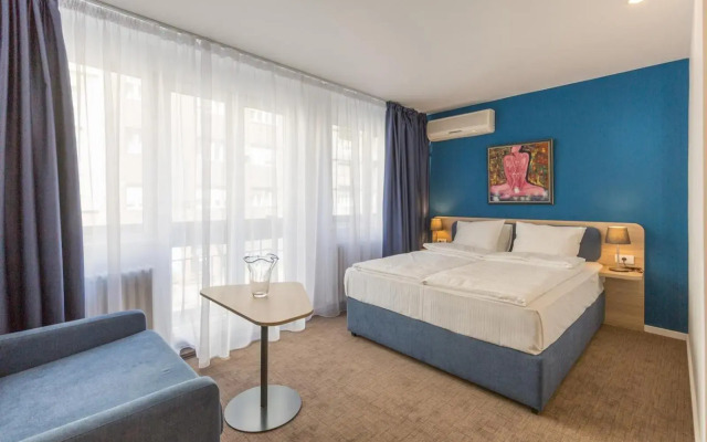 Premium Crown Suites