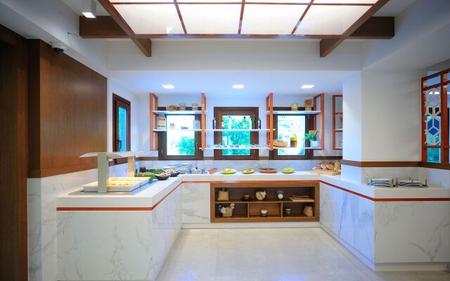 Atrium Ambiance Hotel