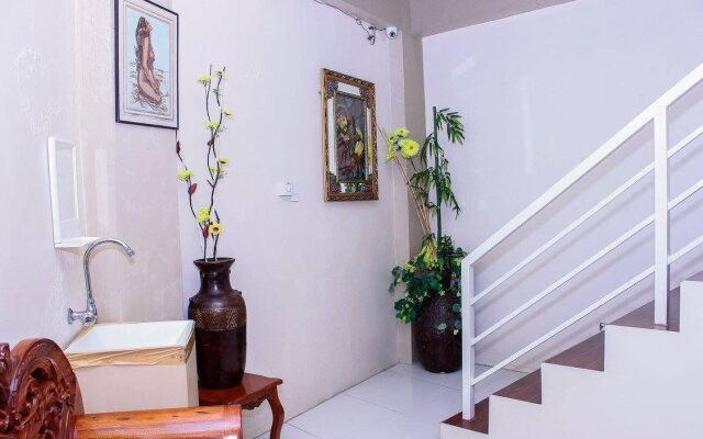 Aranas-Carillo Travellers Inn