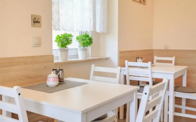 Botanik Hostel