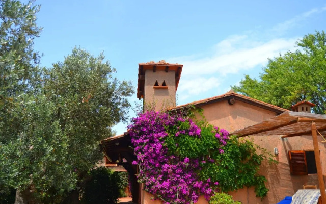 Belvilla by OYO Comfy Holiday Home With Garden