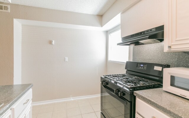 The Economy Suites of East Austin