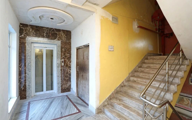 Hotel Roland Inn by OYO Rooms