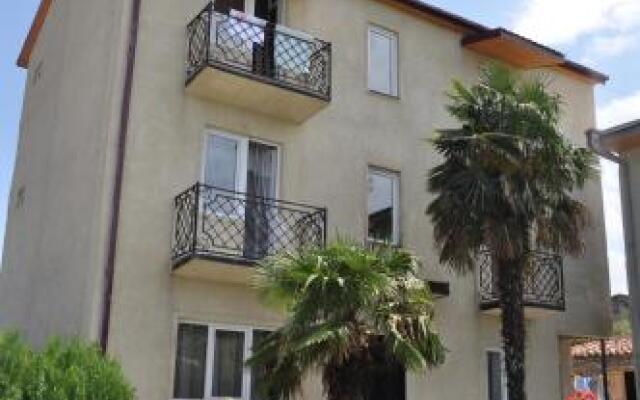 Guest House LeNi