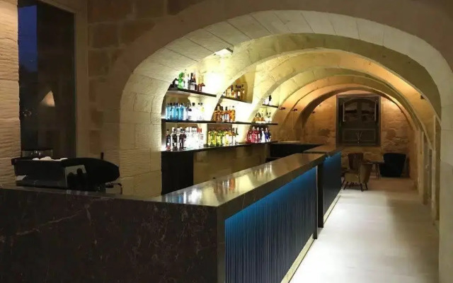 Cesca's Boutique Hotel