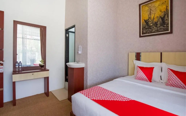 OYO 3225 Alinia Guest House Syariah