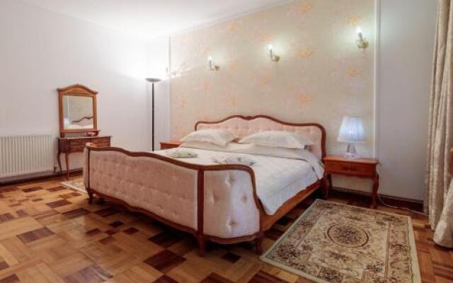 Former Ceausescu'S Vila Crizantema