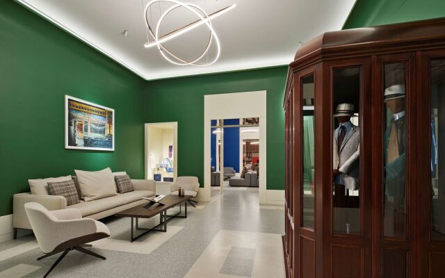 De Bonart Naples, Curio Collection by Hilton