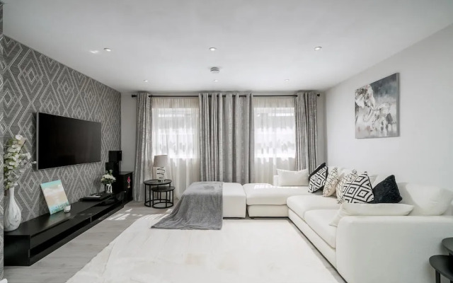 Modern South Wimbledon Stay