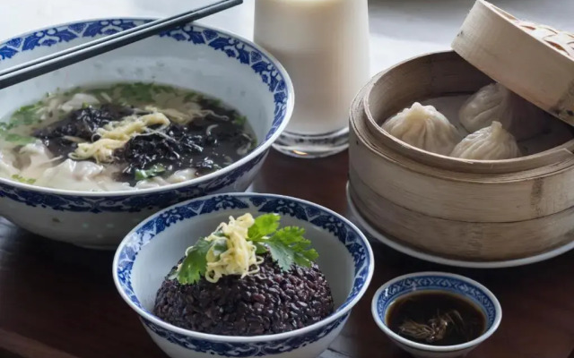 Hyatt Regency Shanghai, Wujiaochang