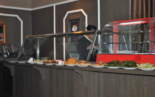 Casa de Wanea Hotel & Resto