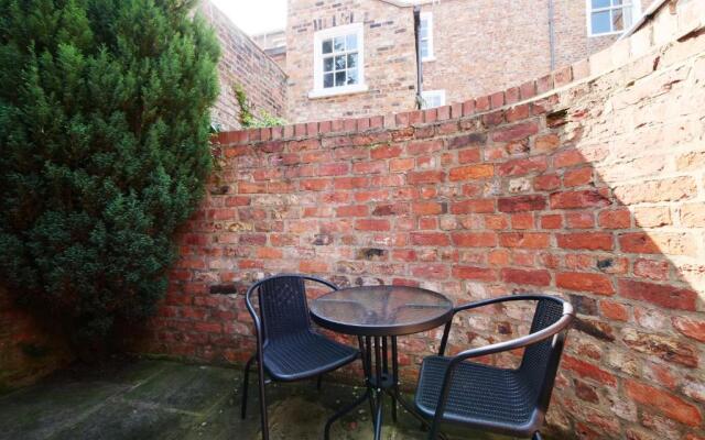 Stodham Studio - one bed near York Minster