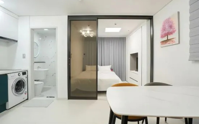Seomoon Residence Hotel