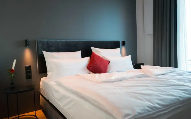 Frames Hotel GmbH
