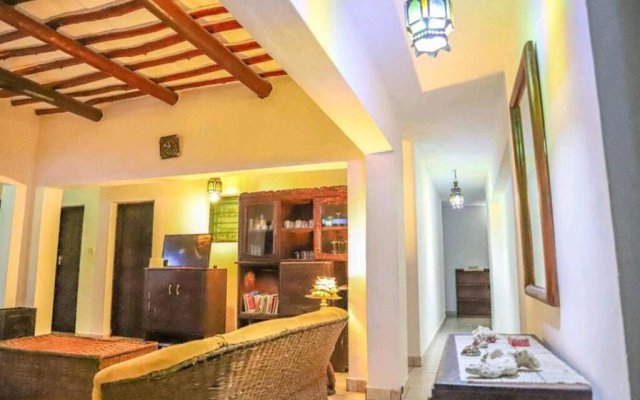 Kivulini House Diani 5 bedroom with pool