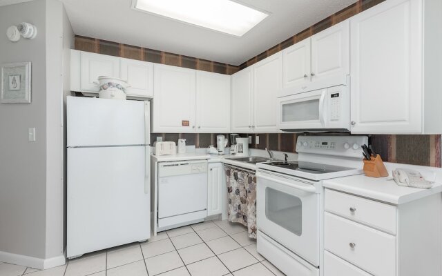 Phoenix All Suites West by Brett Robinson