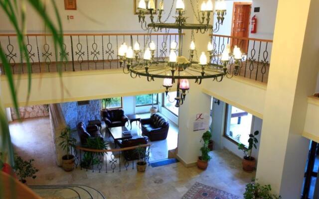 Asfiya Hotel