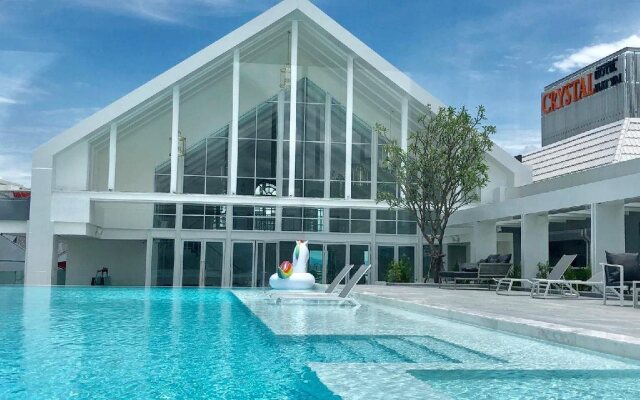 Crystal Hotel Hat Yai