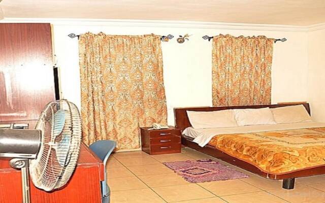 Shadlat International Hotel