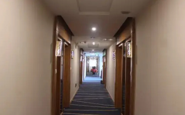 Future Hotel Xinyang Gongqu Road Branch