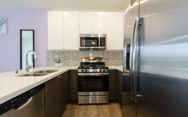 Studio City Universal Apartments