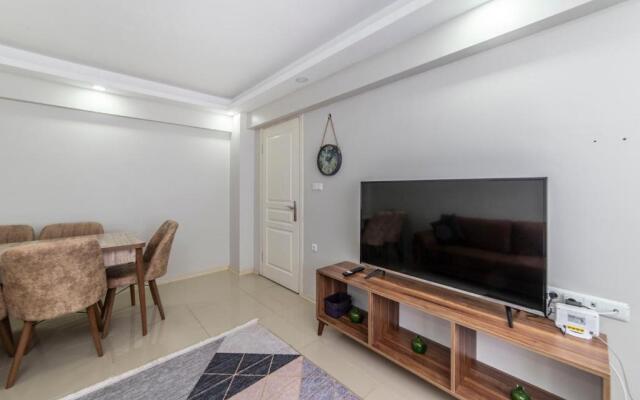 Altiparmak central 2 bdrm apartment