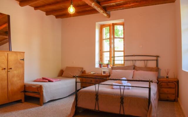 Stone residence/ Amazing seaview 1km to the beach