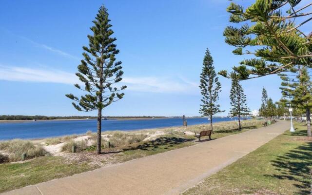 Royal Pacific Resort