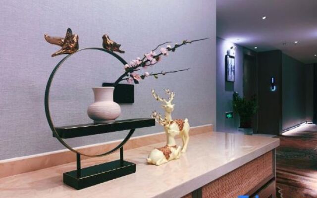 Rugao Yunlai Jurong Hotel