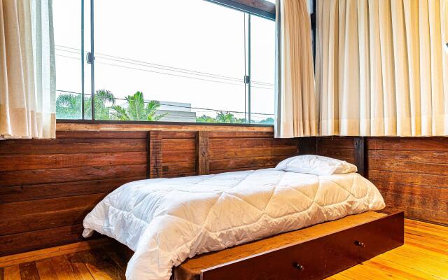 Casa de férias estilo e conforto Bombinhas EMB686